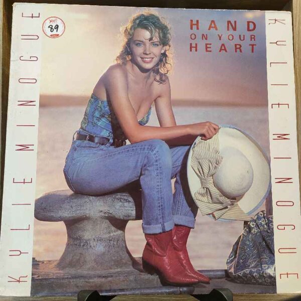Kylie Minogue – Hand On Your Heart