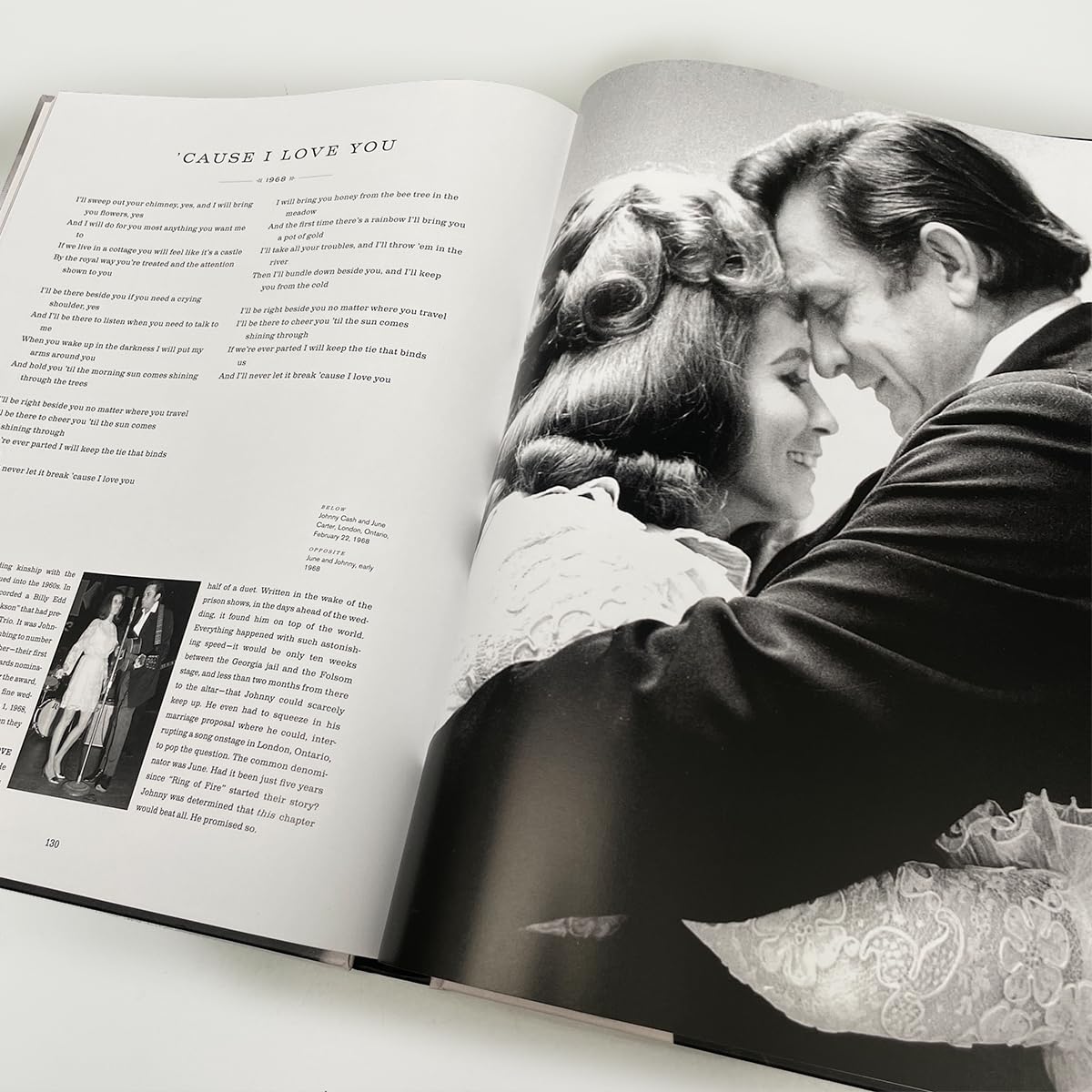 Johnny Cash: The Life in Lyrics: The official, fully illustrated celebration of the Man in Black Johnny Cash: The Life in Lyrics: The official, fully illustrated celebration of the Man in Black – תמונה 3