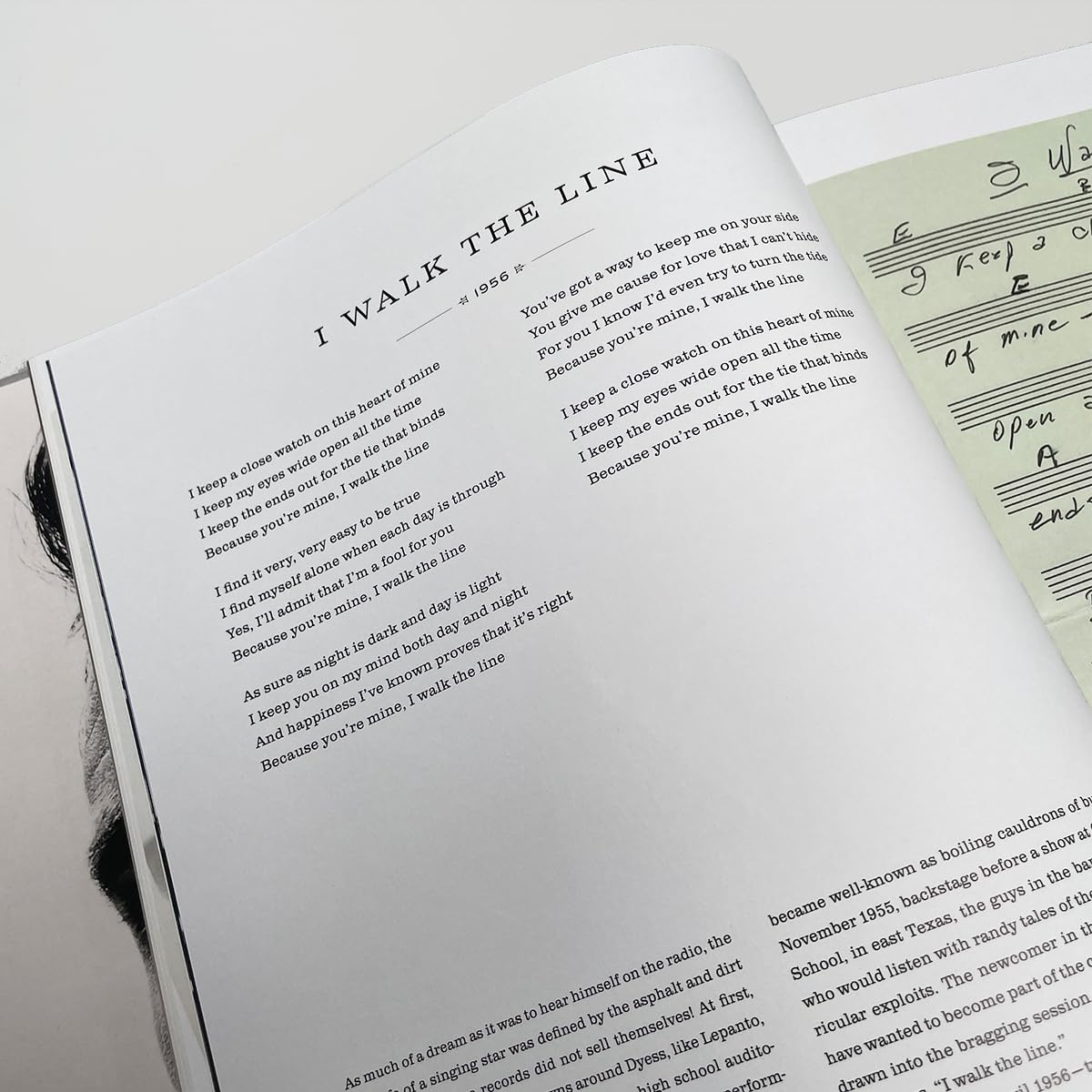 Johnny Cash: The Life in Lyrics: The official, fully illustrated celebration of the Man in Black Johnny Cash: The Life in Lyrics: The official, fully illustrated celebration of the Man in Black – תמונה 2