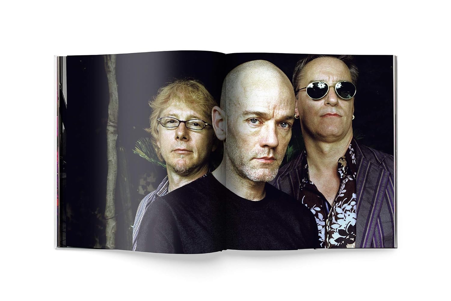 R.E.M. Athens GA: R.E.M. In Photographs 1984-2005: Deluxe Slipcase Edition R.E.M. Athens GA: R.E.M. In Photographs 1984-2005: Deluxe Slipcase Edition – תמונה 3