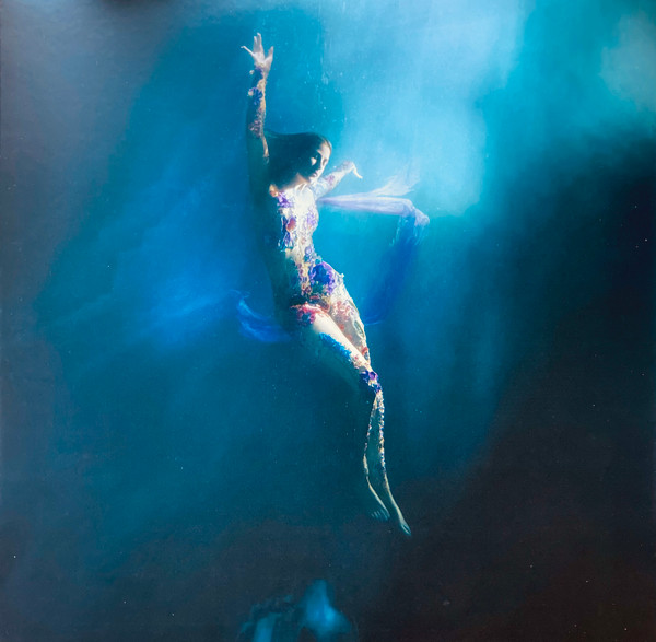 Ellie Goulding - Higher Than Heaven Ellie Goulding - Higher Than Heaven