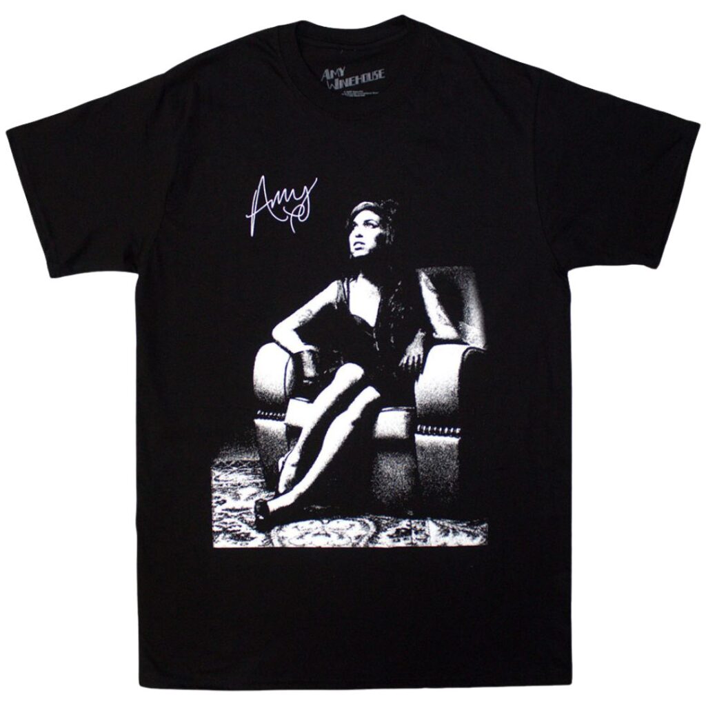 Amy Winehouse - Chair T-Shirt Amy Winehouse - Chair T-Shirt